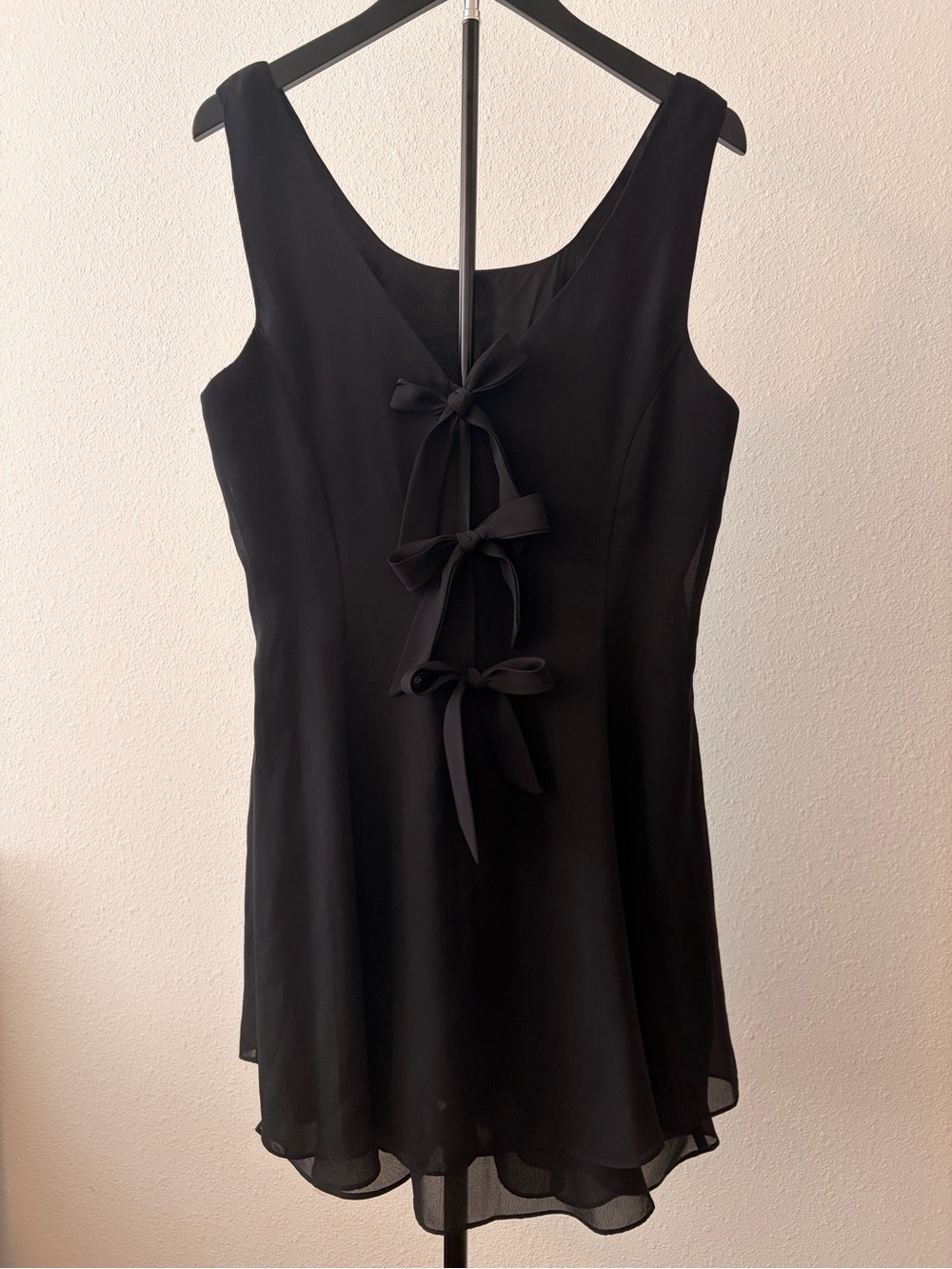 Gorgeous Black Sleeveless Chiffon Dress with Bows